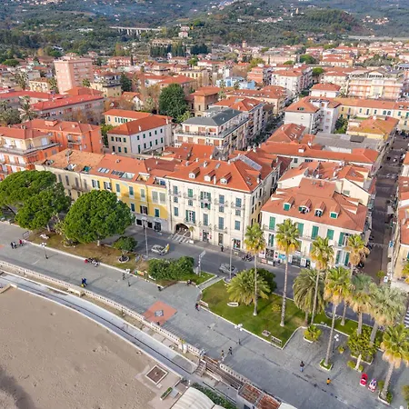 Indaco Sul Mare Fronte Mare/ Passeggiata Apartman *